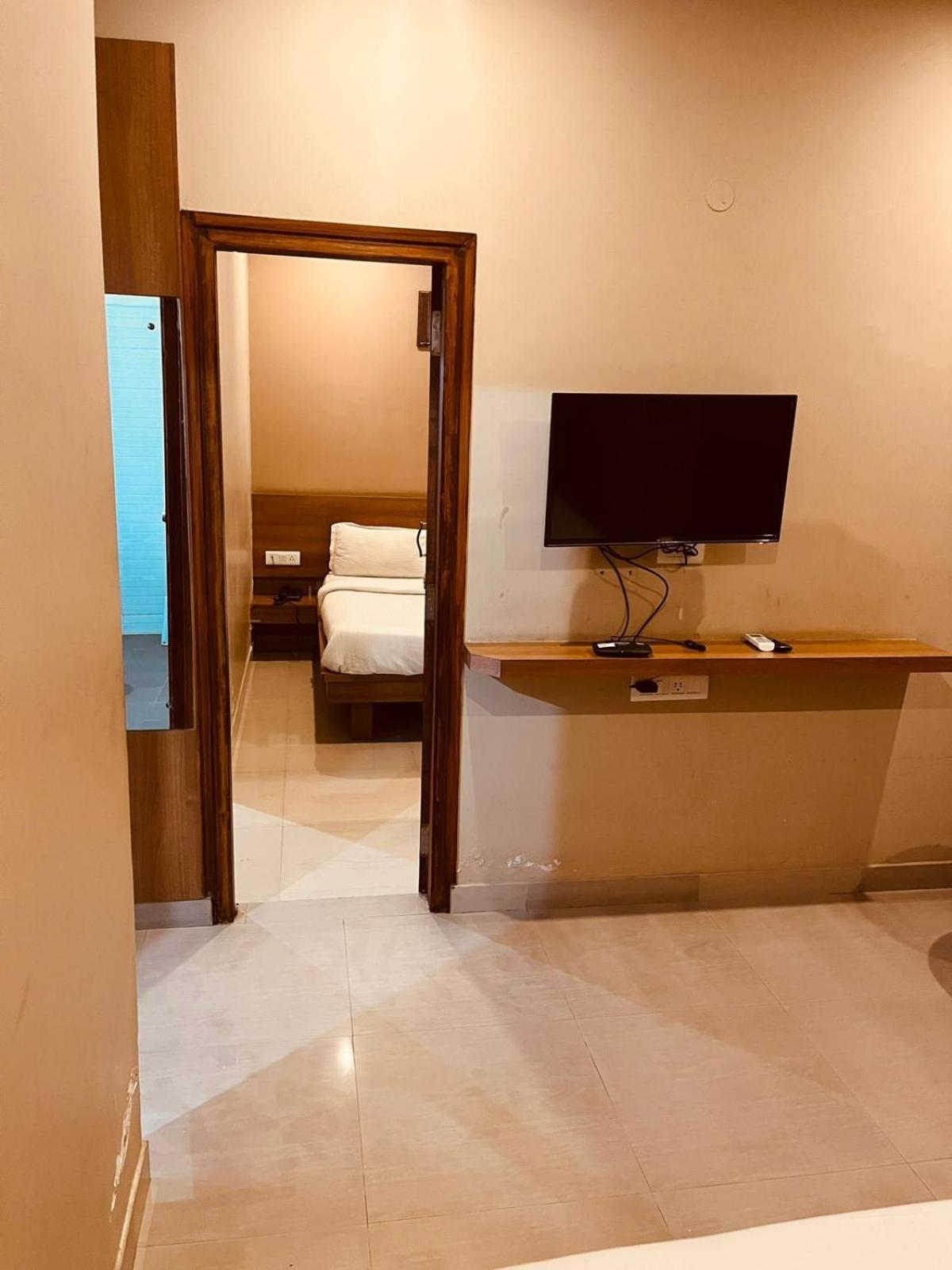 Samasth Rooms And Suits Mysore Bagian luar foto