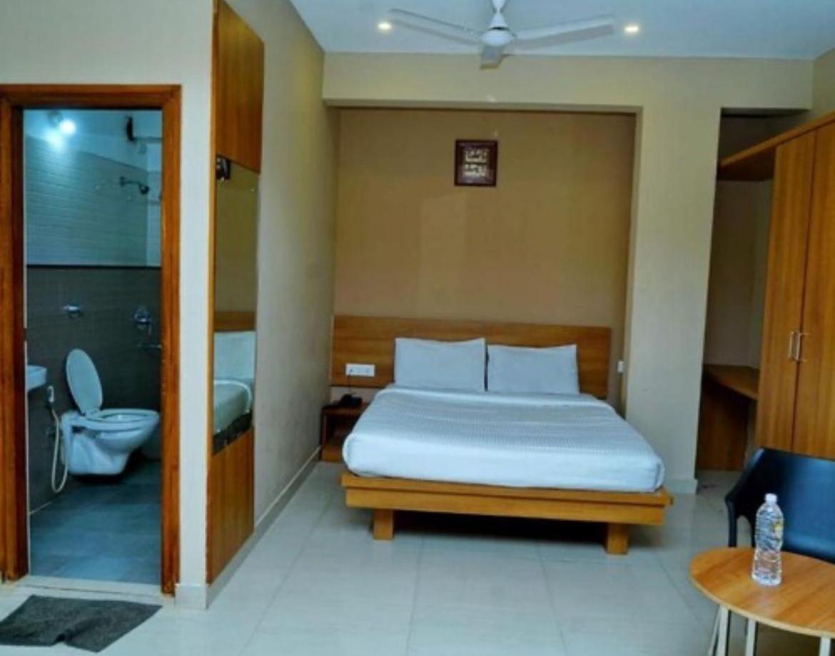 Samasth Rooms And Suits Mysore Bagian luar foto