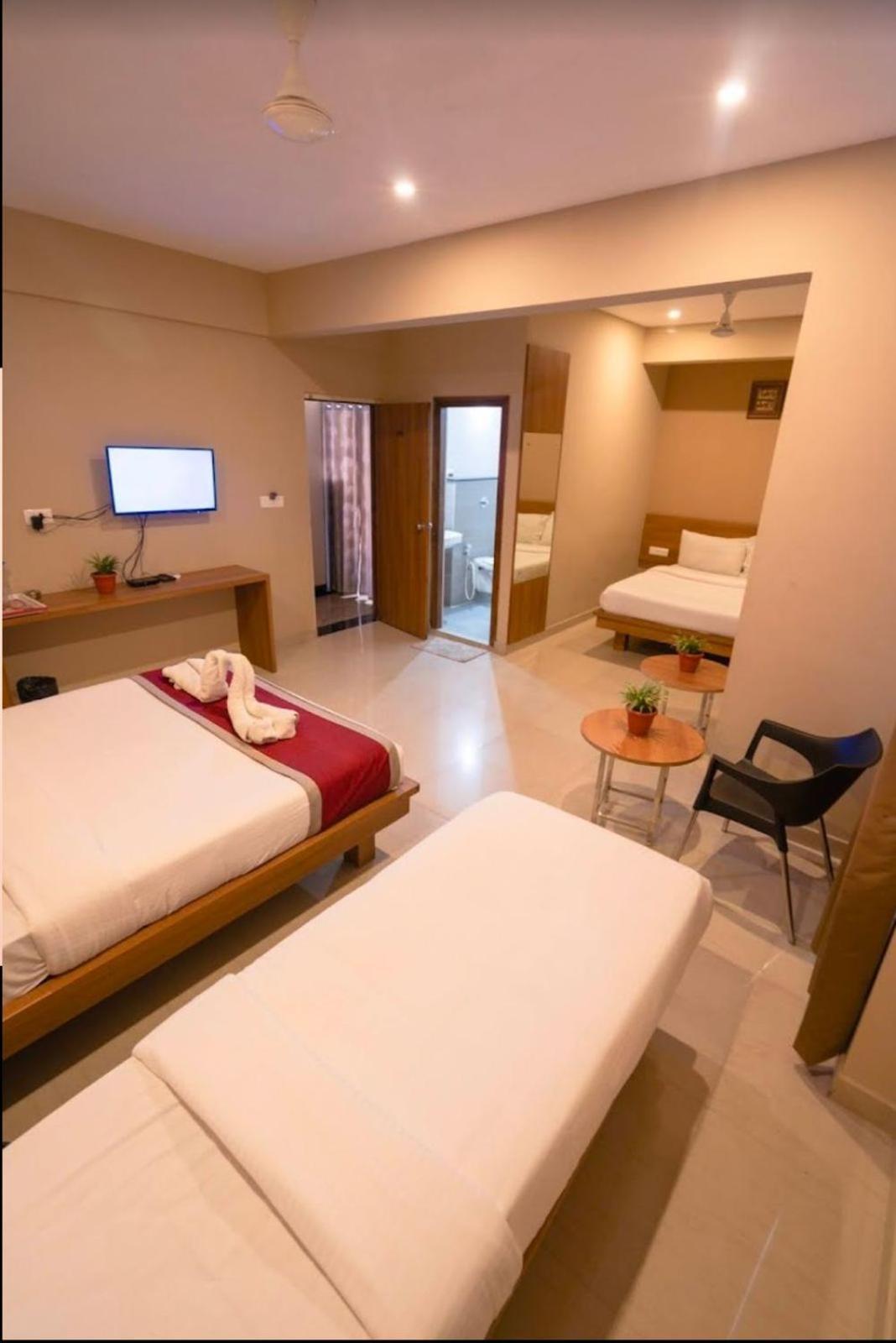 Samasth Rooms And Suits Mysore Bagian luar foto