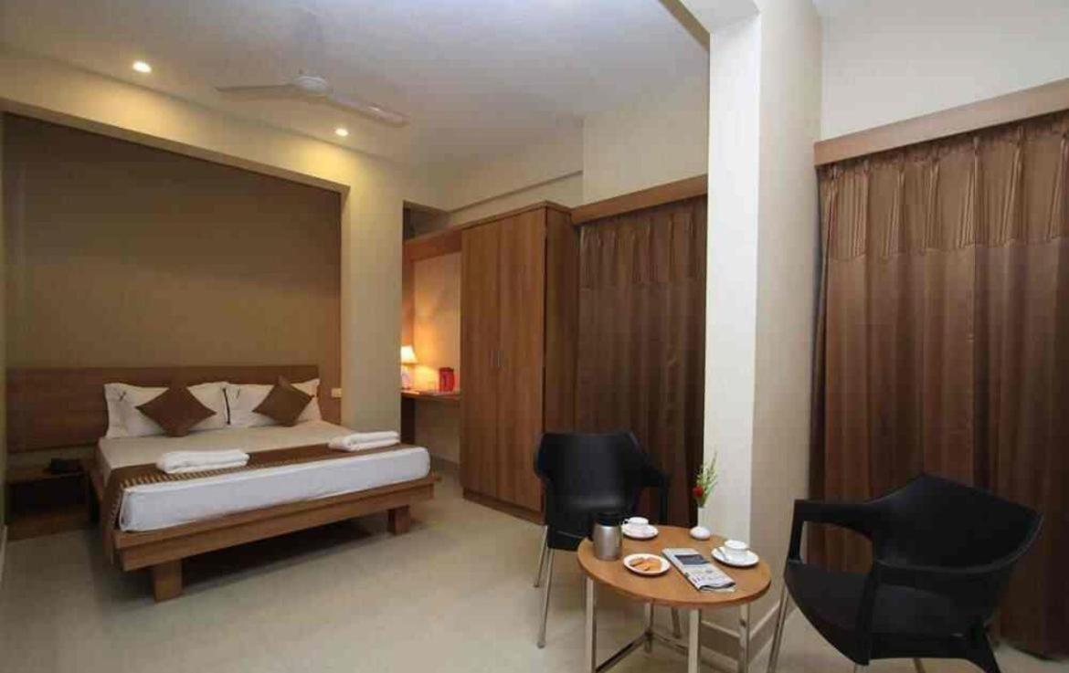 Samasth Rooms And Suits Mysore Bagian luar foto