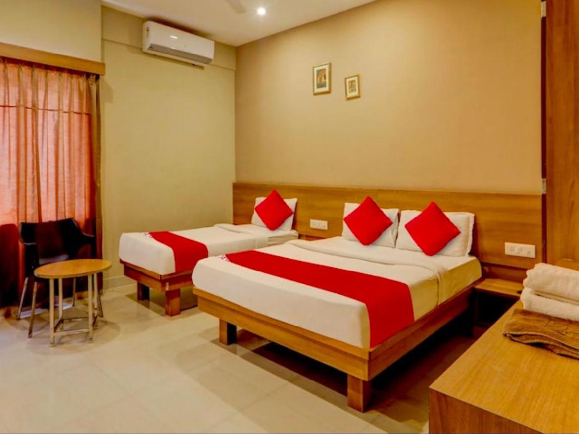 Samasth Rooms And Suits Mysore Bagian luar foto